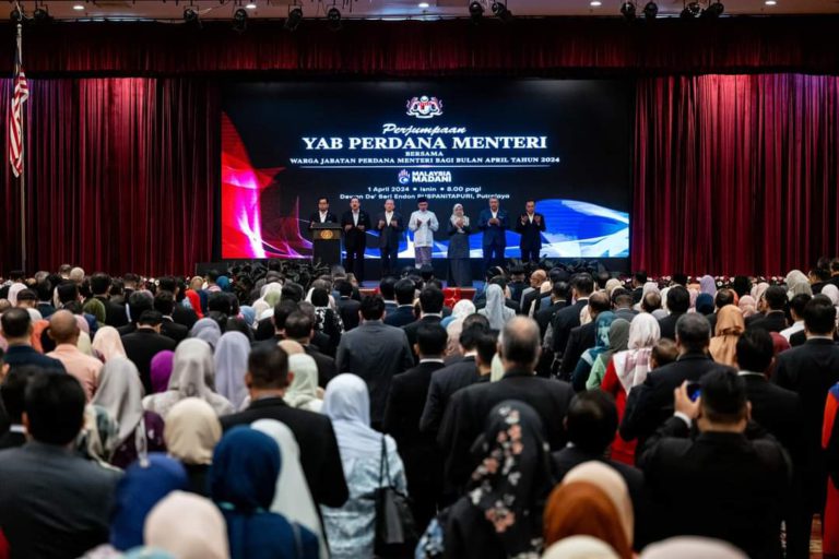 Bantuan Aidilfitri RM500 kepada penjawat awam, RM250 kepada pesara – PM Anwar