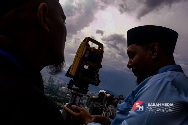 Umat Islam sambut Hari Raya Aidilfitri esok