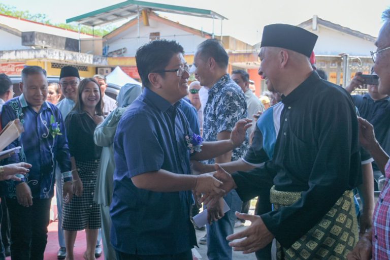 Budaya hormat menghormati dalam kalangan masyarakat harus dipertahankan
