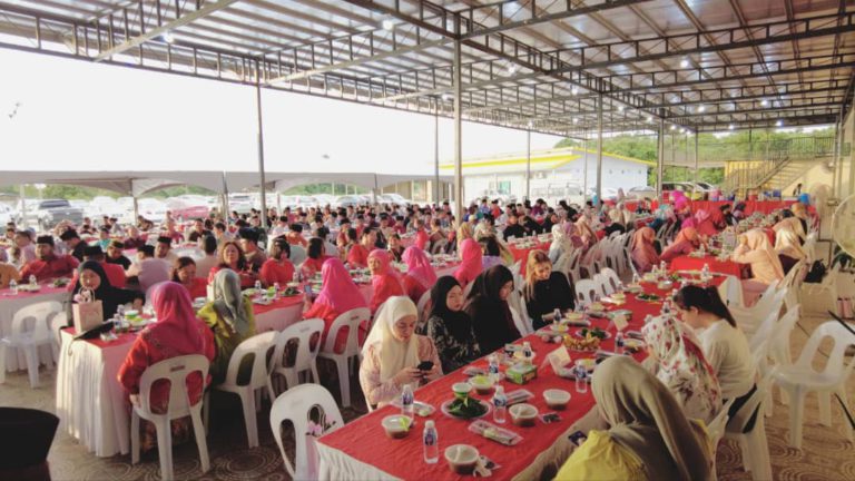 Toleransi tinggi rakyat Sabah tidak menghalang untuk sambut perayaan bersama