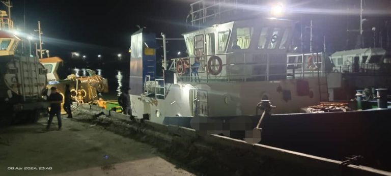 Maritim Malaysia sita bot tunda, lori tangki pindah minyak secara haram