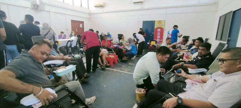 135 beg darah berjaya dikumpul pada Hari Polis di IPD Beaufort