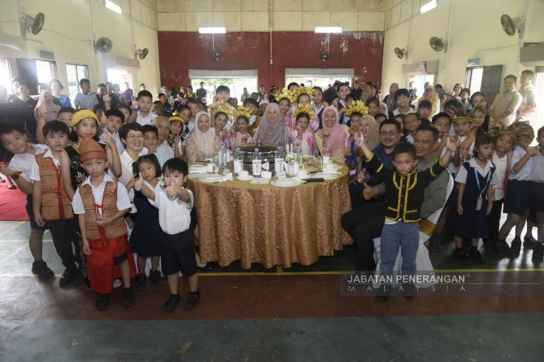 Pusat Sumber SJKC pemangkin pendidikan sekolah luar bandar