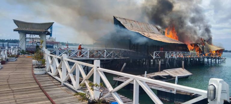 Restoran dan penginapan pekerja pusat peranginan di Semporna musnah terbakar