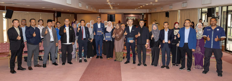 UMS, AIM meterai kerjasama dalam pembangunan latihan dan pemasaran