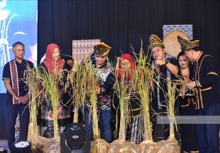 Pesta Kaamatan medium satukan kepelbagaian etnik, budaya