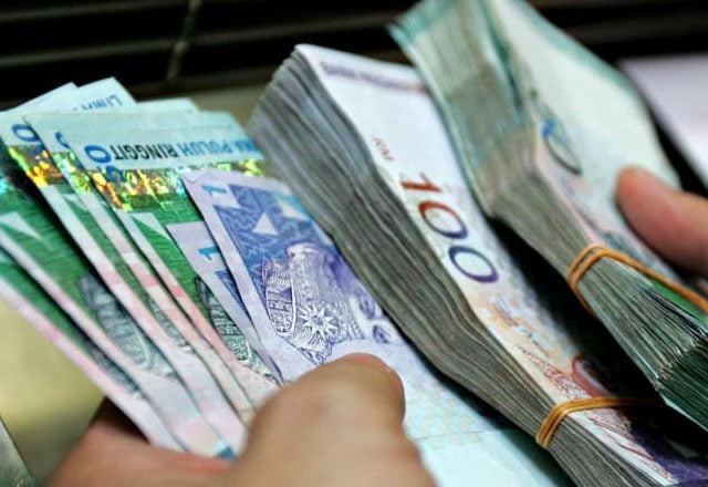 rasuah-duit-e1630811703875