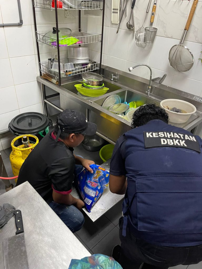 32 premis makanan dikenakan kompaun gagal patuh syarat lesen dan kebersihan