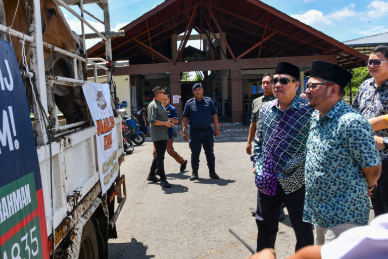 Hajiji serah 157 ekor lembu korban