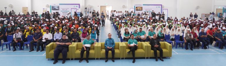 Lebih 400 pelajar sekitar Ranau sertai ‘Discover Petronas @ School’