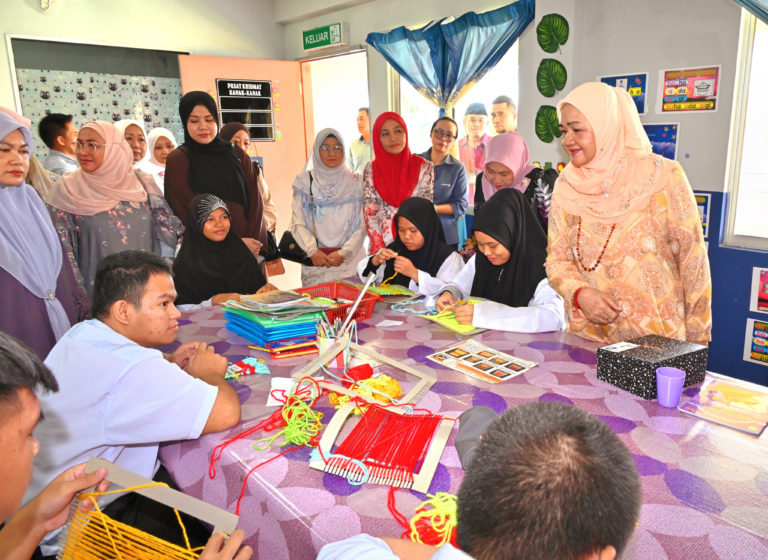Majlis Sambutan Aidiladha MUTIARA GRS santuni KLPOKU