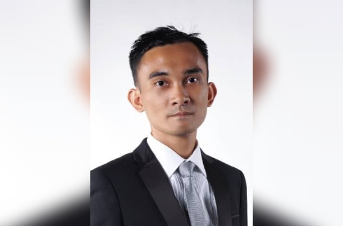 Guru bahasa Inggeris Kolej Vokasional Keningau terima Anugerah ISTE