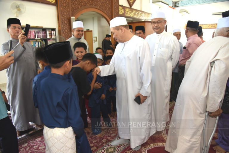 Hajiji tunai solat sunat Aidiladha bersama 1,000 jemaah