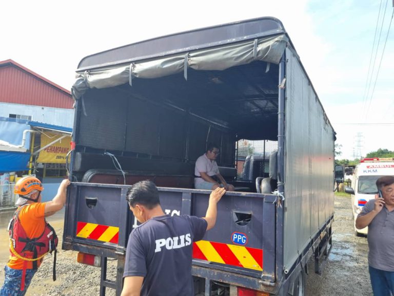 Wanita ditemui lemas dibawa arus deras banjir di Penampang