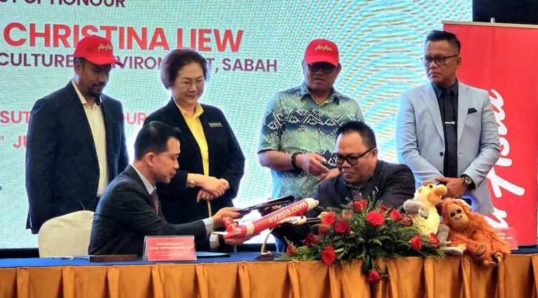 AirAsia, STB meterai MoU jalin kerjasama strategik tingkatkan sektor pelancongan