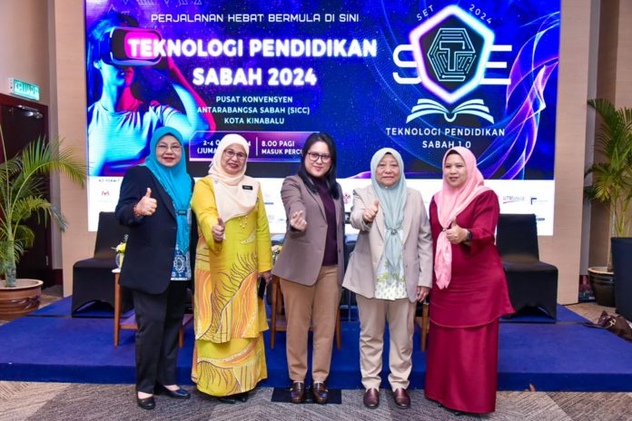Dari kiri Pengerusi PHEWASA, Anne sidik, KPPK JPNS, Masniah Masri, Program Munirah Ruslann Pengarah Program Penasihat SET 2024, Datuk Surinam Sadikun dan Sabah Creative Economy & Inovation Center, Yulianti pada sidang media Karnival Pendidikan Aspirasi di sini, hari ini.
