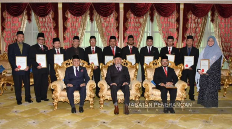 12 Ahli Majlis Fatwa Negeri Sabah Terima Watikah Pelantikan