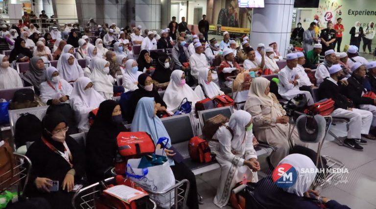 Kumpulan pertama 118 jemaah haji Sabah kembali ke tanah air
