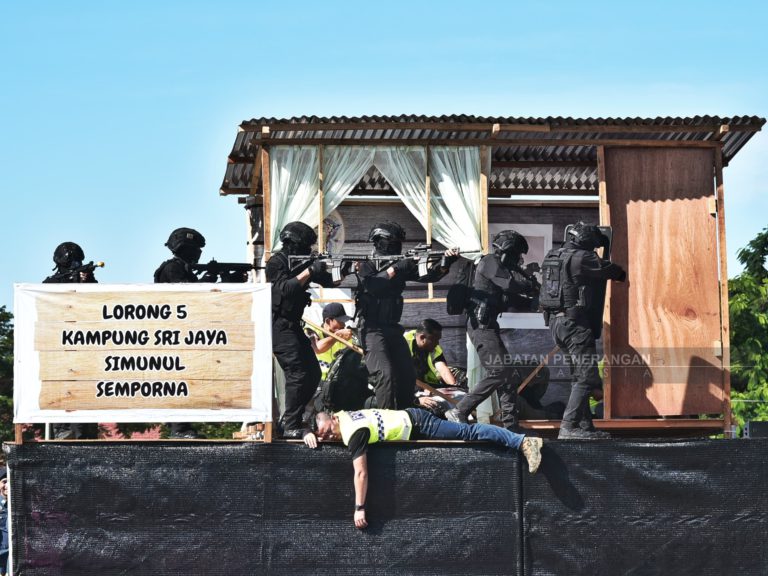 Lebih 7,000 warga KK hadir meriahkan Hari Pahlawan negeri Sabah