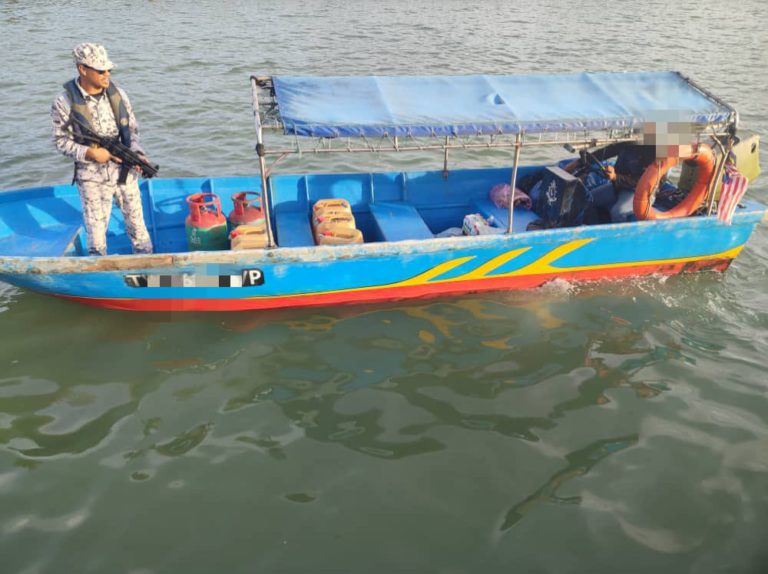 Maritim Malaysia tahan ‘runner minyak’ , cuba bawa bahan api tanpa permit