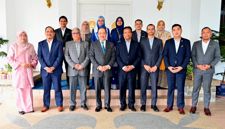 Hajiji temui SU Parlimen,DUN Se-Malaysia