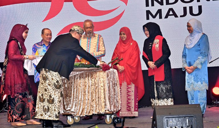 Tun Juhar, Hajiji hadir majlis resepsi Diplomatik Kemerdekaan Republik Indonesia