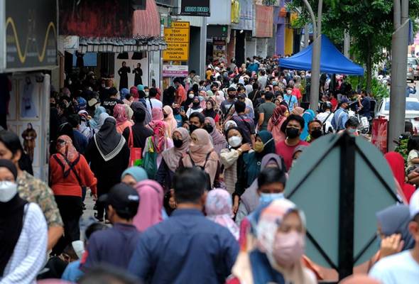 71660029230_suasanaHariRayaAi