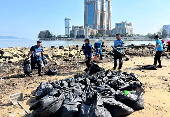 Lebih 4 tan sampah berjaya dikutip menerusi program CSR