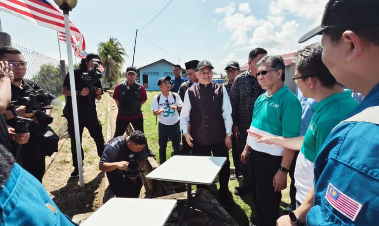 Lebih 300 pelajar, guru SMK Wallace Bay nikmati sambungan internet lebih baik
