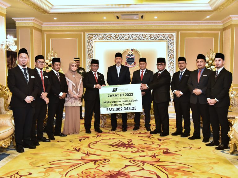 TH serah RM2.082 juta zakat perniagaan kepada MUIS