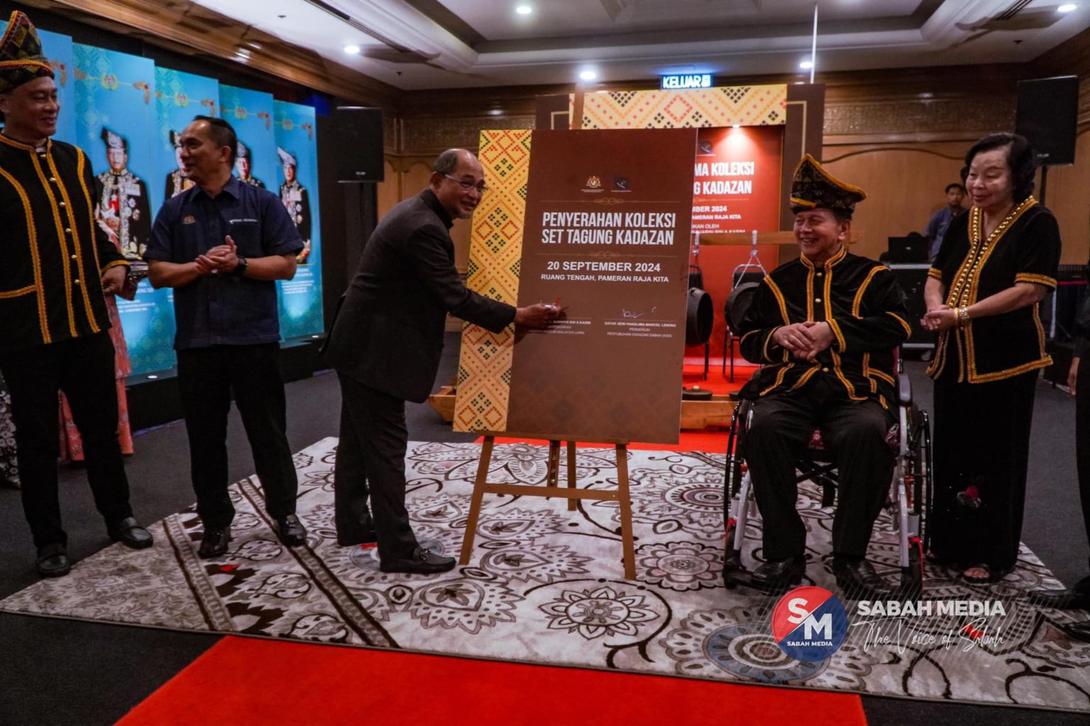 Muzium Negara Terima Koleksi Set Tagung Kadazan | Sabah Media
