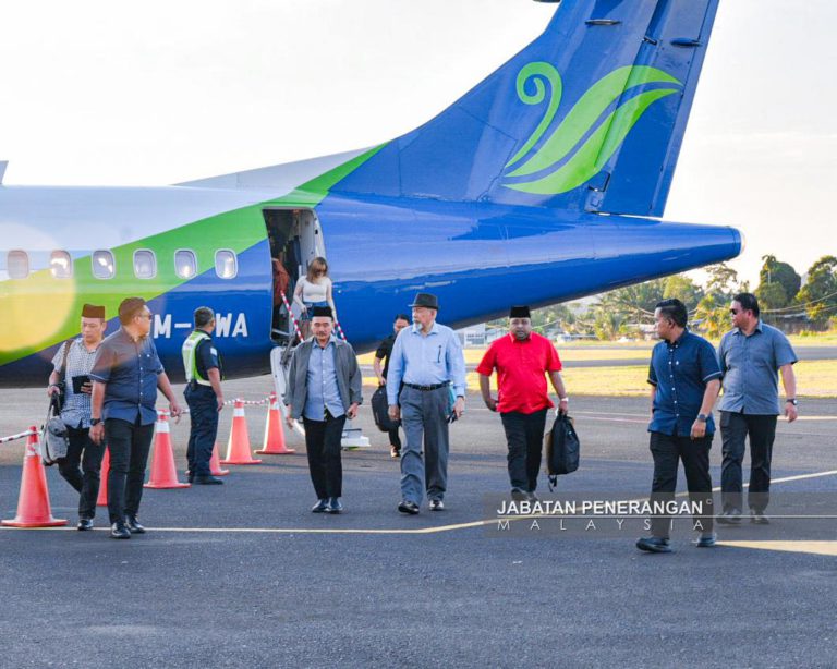 Tun Juhar tiba di LD rasmi Masjid Tungku, Penjara
