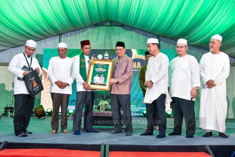 Aura Ustaz Abdul Somad tarik perhatian 10,000 umat Islam