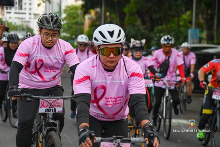Lebih 350 peserta sertai ‘Pink Ribbon Charity Ride’