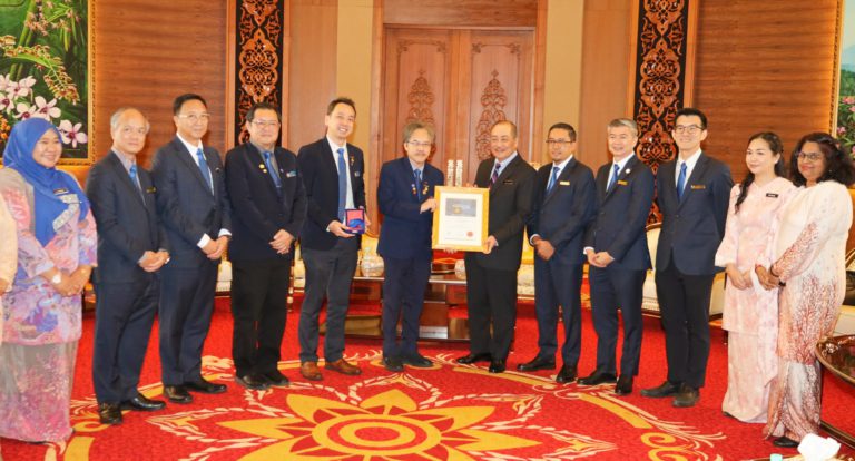 Hajiji dianugerahkan Felo Kehormat AFEO