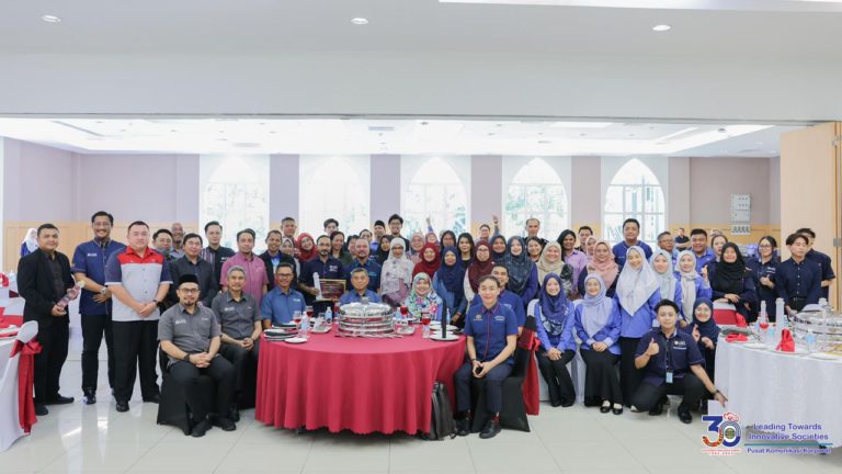 UMS iktiraf sumbangan universiti, industri dalam kebolehpasaran graduan