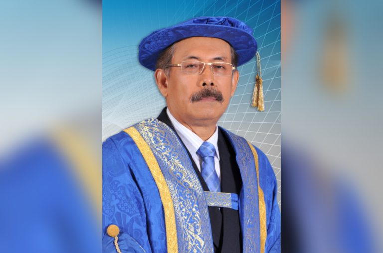 Tun Juhar salur sumbangan kepada Crisnanalina