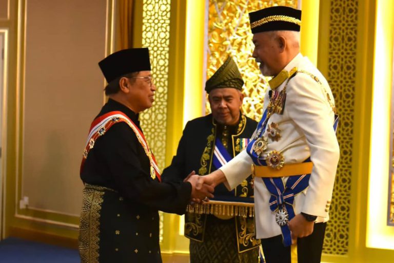 Premier Sarawak dikurniakan darjah ‘Seri Panglima Darjah Kinabalu’