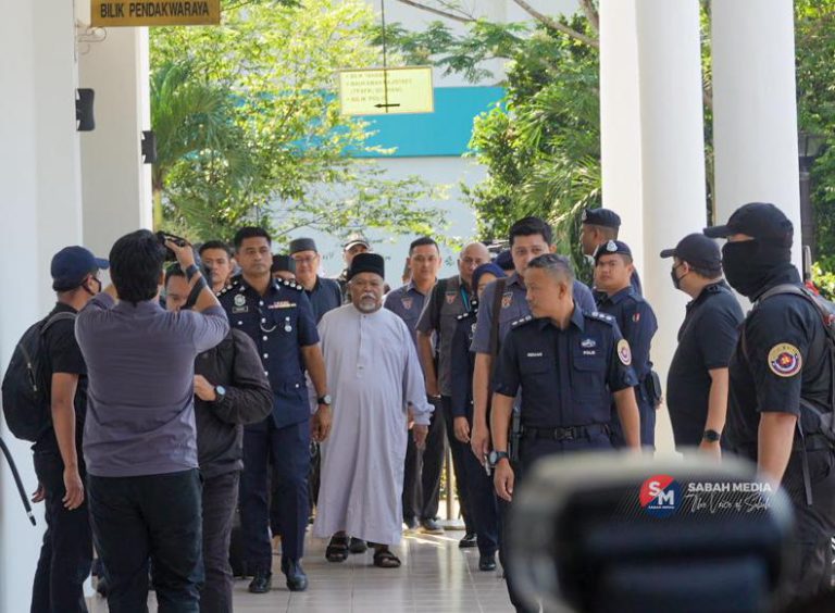 CEO GISBH dan Isteri Didakwa Bersama 20 Individu Lain Atas Pertuduhan Ahli Kumpulan Jenayah Terancang