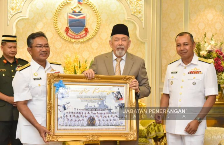 Tun Juhar terima kunjungan hormat Panglima Armada Timur