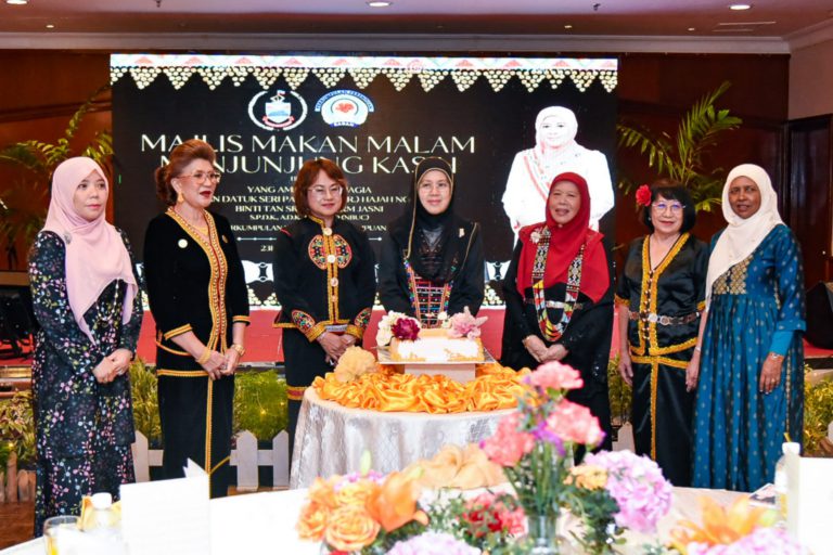 Hajiji iktiraf peranan wanita dalam pembangunan negeri Sabah – Azizah