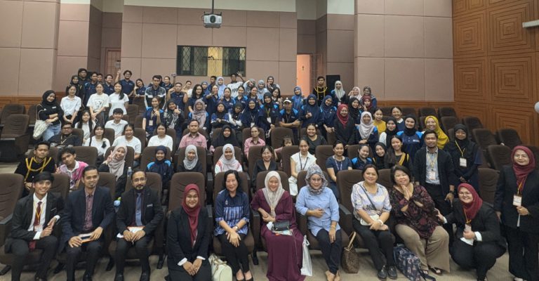 UMS anjur Karnival Usahawan Mahasiswa sempena Hari Kanak-kanak Borneo