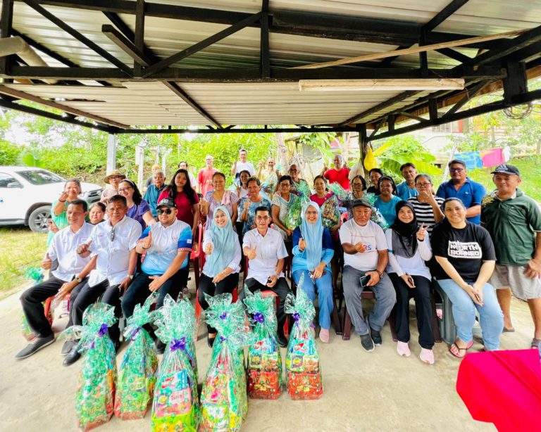 30 penduduk Kg Tamoi Lama Batu LD disantuni sempena Krismas