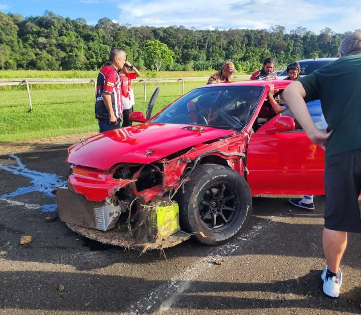 Peserta Brunei maut dalam acara Drag Battle di Litar Sandakan Turf Club