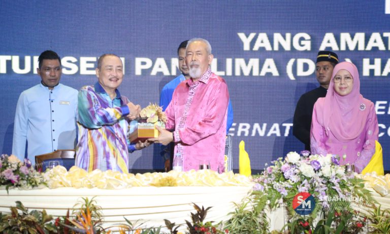 Tun Juhar banyak menyumbang kepada Sabah sepanjang tempoh perkhidmatan