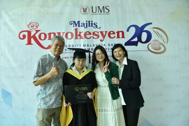 Kebimbangan bapa tidak halang graduan OKU raih Ijazah Kelas Pertama