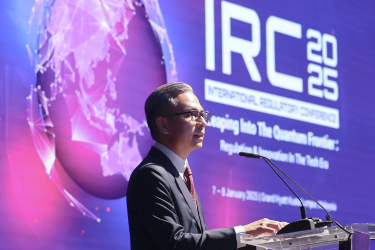 Malaysia Tidak Terjejas Dengan Tidakan Meta Tamatkan Semakan Fakta dalam Masa Terdekat – Fahmi Fadzil