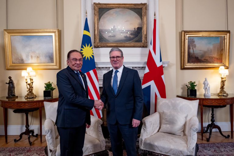 Anwar Bertemu Perdana Menteri UK Sir Keir Starmer
