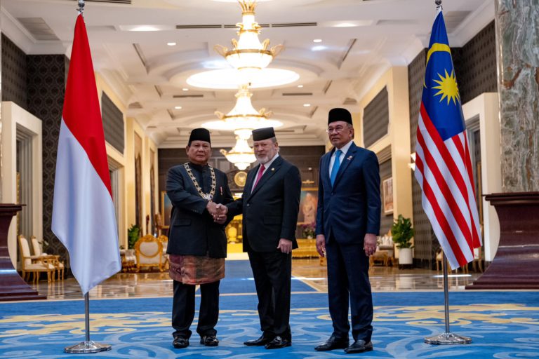 Prabowo sahabat setia, sentiasa ada ketika senang dan susah – Anwar