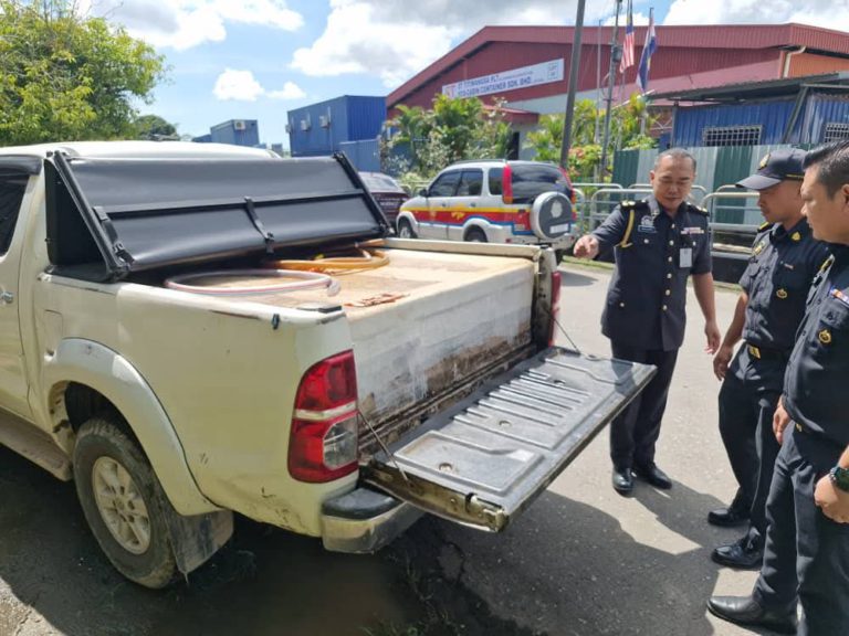 Pacuan empat roda diubahsuai, guna tangki tambahan seleweng diesel